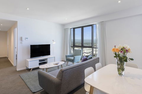 Avani Broadbeach Residences - Holiday Byron Bay 6