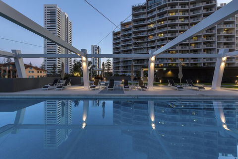 Avani Broadbeach Residences - Holiday Byron Bay 5