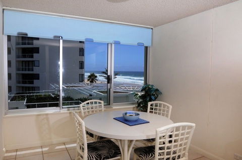Anglesea Beachfront Court Holiday Units - Holiday Byron Bay 5