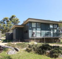 Ecocrackenback 14 Sustainable luxurious chalet close to the slopes.
