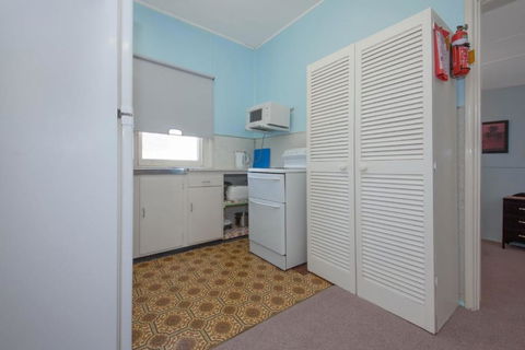 Pacific Units Unit 2 94 Magnus Street - Holiday Byron Bay 4