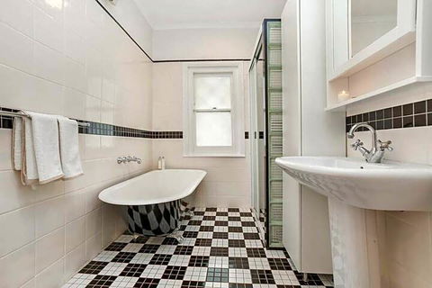 Stylish Manly Beach House Moments From Beach - Holiday Byron Bay 2