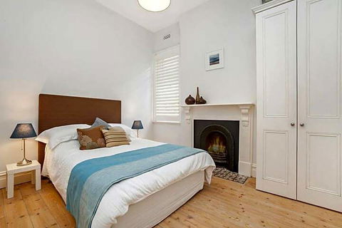 Stylish Manly Beach House Moments From Beach - Holiday Byron Bay 4