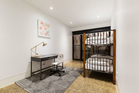 SOPHIA, 2BDR North Melbourne House - Holiday Byron Bay 2
