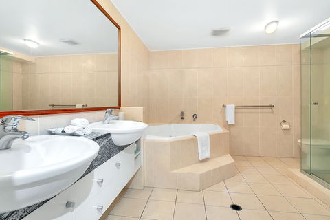 Arlington Apartments - Holiday Byron Bay 6