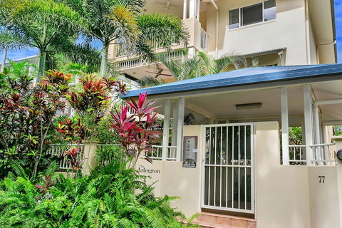 Arlington Apartments - Holiday Byron Bay 2