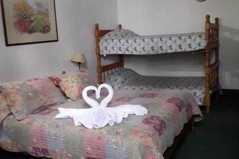 Cameron Lodge Cottage - Holiday Byron Bay 4