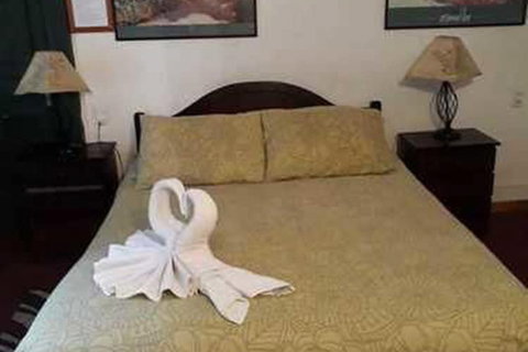 Cameron Lodge Cottage - Holiday Byron Bay 2