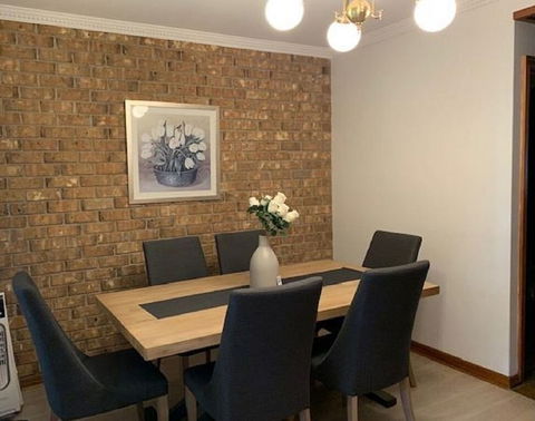 Adelaide Style Accommodation Near City - Holiday Byron Bay 3