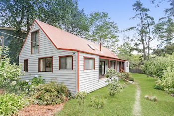 Arcadia Cottage - Holiday Byron Bay 0