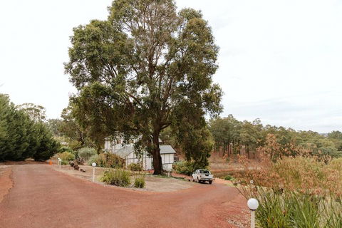 Nannup Hideaway - Holiday Byron Bay 1