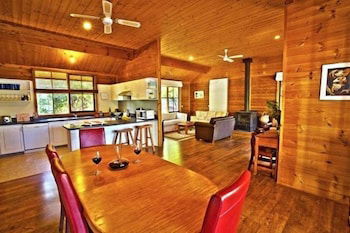 Namaste - Great Family Getaway - Holiday Byron Bay 1