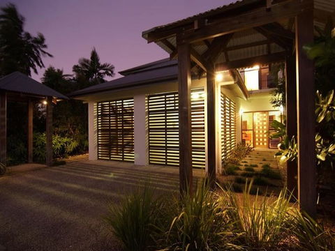 Hai Villa Port Douglas - Holiday Byron Bay 0
