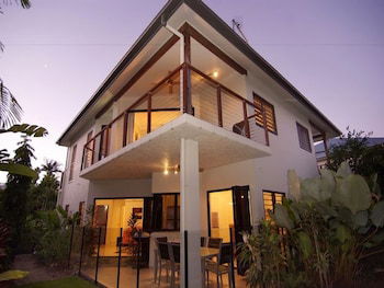 Hai Villa Port Douglas - Holiday Byron Bay 2