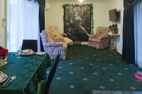 Ballarat Tranquility Cottages - Holiday Byron Bay 7