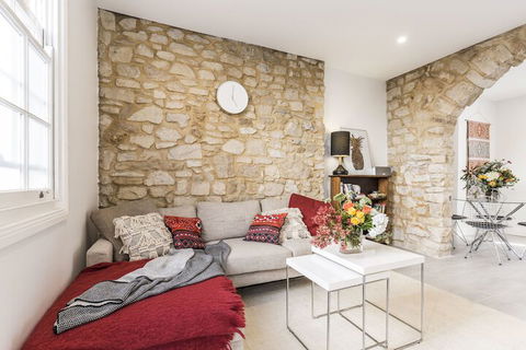 19th Century Sydney 2 Storey Cottage - Holiday Byron Bay 6