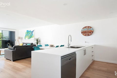 The Shoal Apartments, Unit 202/4-8  Bullecourt Street - Holiday Byron Bay 3