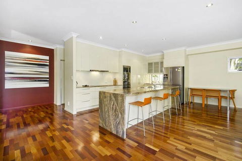 ANGOURIE HOUSE SALT VILLAGE - Holiday Byron Bay 3