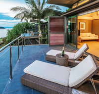 6 Yacht Club Oceanfront House On Marina Deluxe 4 Bedroom With 2 Golf Buggies - Holiday Byron Bay