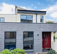 Apollo Bay Seal Apartments - Holiday Byron Bay