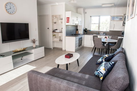 Manly 2 Stay Holiday Apartments - Holiday Byron Bay 3