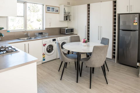 Manly 2 Stay Holiday Apartments - Holiday Byron Bay 5