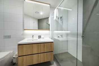Accommodate Canberra - Northshore - Holiday Byron Bay 2