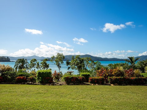 Lagoon 003 On Hamilton Island - Holiday Byron Bay 0