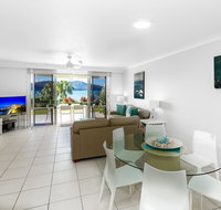Lagoon 005 on Hamilton Island - Holiday Byron Bay