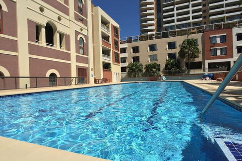 Ample Space In This 1 Bed Apt Also With Pool / Gym - Holiday Byron Bay 4