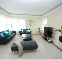 Baulkham Hills Beauty - Holiday Byron Bay