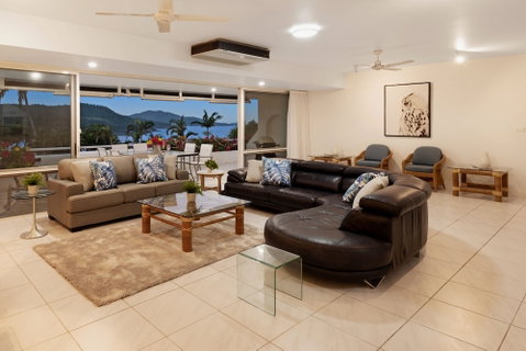 Bella Azure Ocean-view Apartment With Golf Buggy - Holiday Byron Bay 3