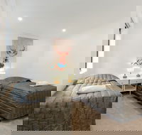 Balmain Modern Apartments - Holiday Byron Bay
