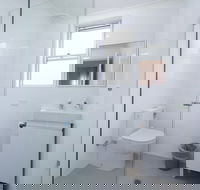 Manly Beach Escape Apartment - Holiday Byron Bay