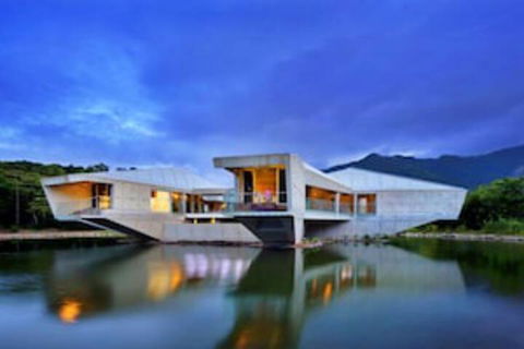 Alkira Award Winning Luxury Holiday Home - Holiday Byron Bay 0