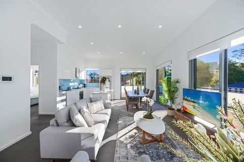 HomeHotel New & Spacious 3 Bedroom Penthouse - Holiday Byron Bay 6