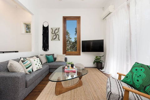 Historic 1890s House With Terraced Backyard Deck H346 - Holiday Byron Bay 2