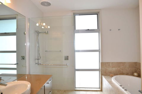 LA MER Centrally Located Free Wifi - Holiday Byron Bay 6