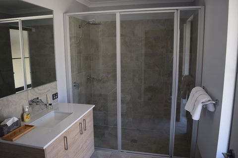 Eagle Bay House - Holiday Byron Bay 1