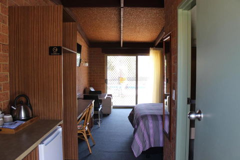 Alexandra Motor Inn Victoria Aus - Holiday Byron Bay 1