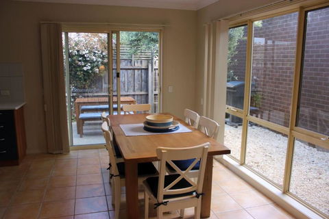 Annies Place - Holiday Byron Bay 1