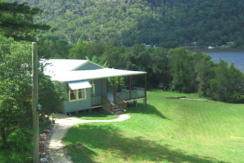 Singletons Retreat - Holiday Byron Bay 0