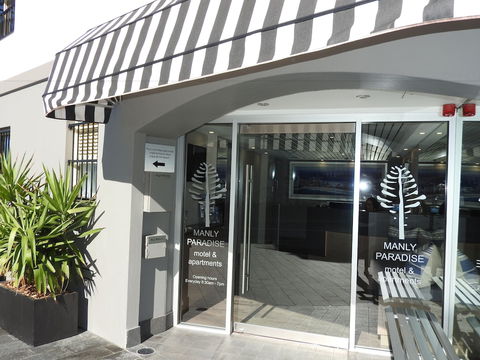 Manly Paradise Motel & Apartments - Holiday Byron Bay 1