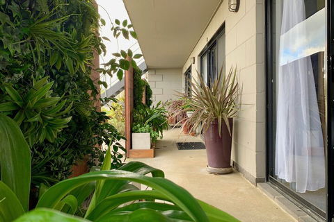 Apollo Bay Waterfront Motor Inn - Holiday Byron Bay 1