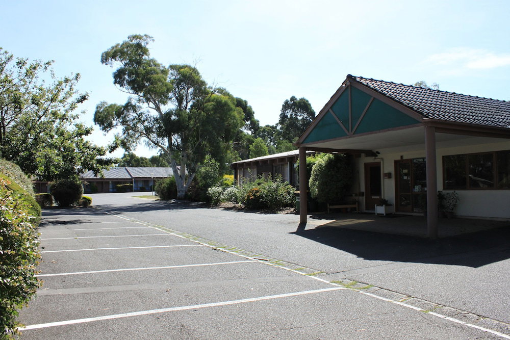 Beaconsfield VIC Holiday Byron Bay