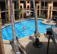 Oasis Inn Cairns - Holiday Byron Bay