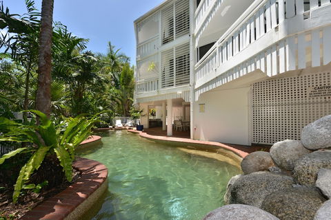 The White House Port Douglas - Holiday Byron Bay 1