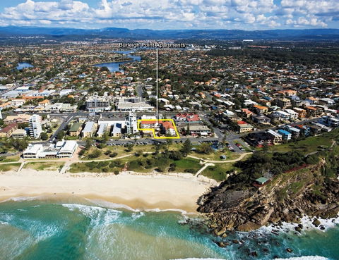 Burleigh Point Holiday Apartments - Holiday Byron Bay 0