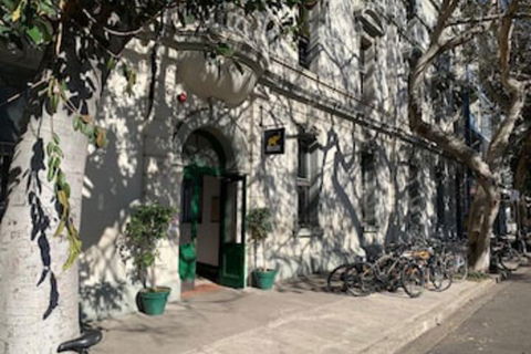 Elephant Backpacker Sydney - Hostel - Holiday Byron Bay 0