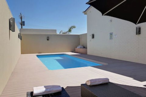 Arabella On West Apartments - Holiday Byron Bay 0